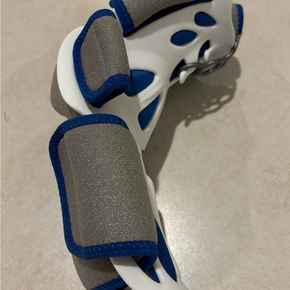 White and Blue Darco Body Armor Night Splint - Picture 4 of 4